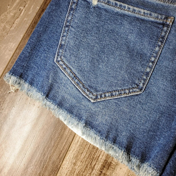 NWT SO Super High Rise Cutoff Short Size 3/26W - Picture 8 of 11